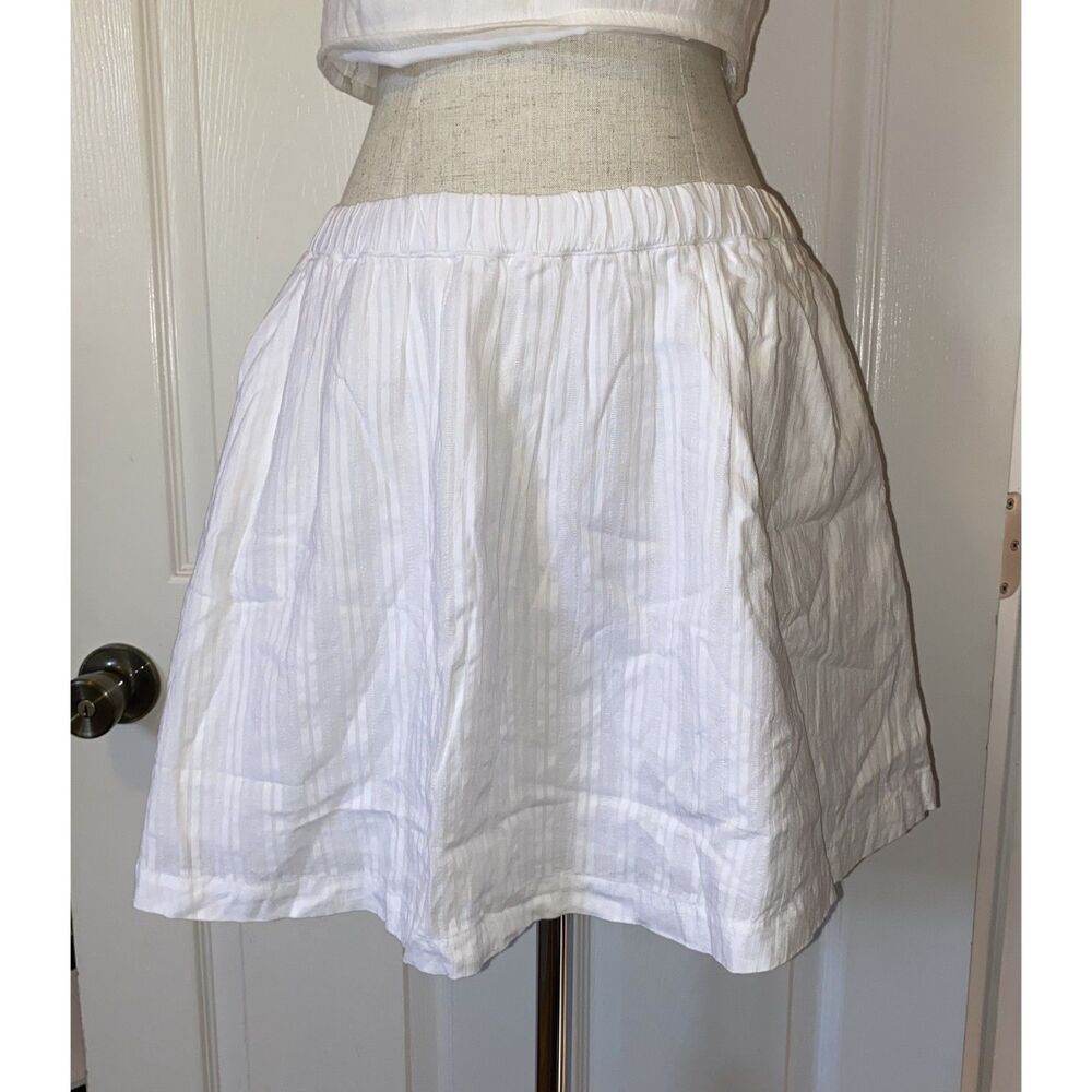 American Eagle White Seersucker Striped Mini Skirt Elastic Waist Medium
